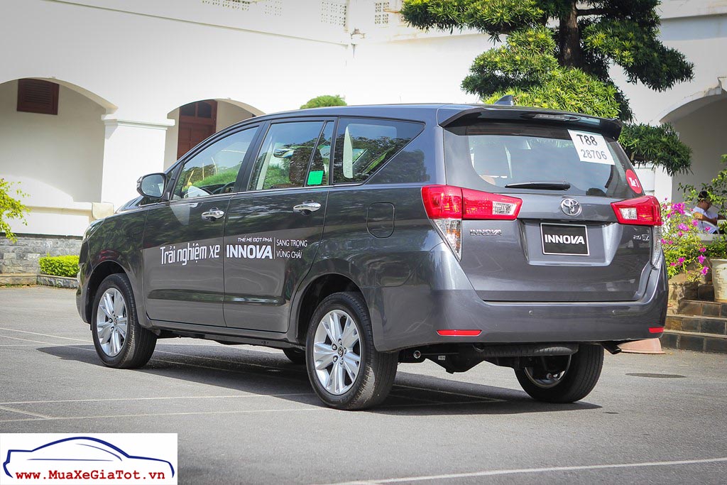 Gia Xe Toyota Innova 2016 20V 13 - Nên lựa chọn Toyota Innova 2017 hay Suzuki Ertiga cho gia đình? - Muaxegiatot.vn
